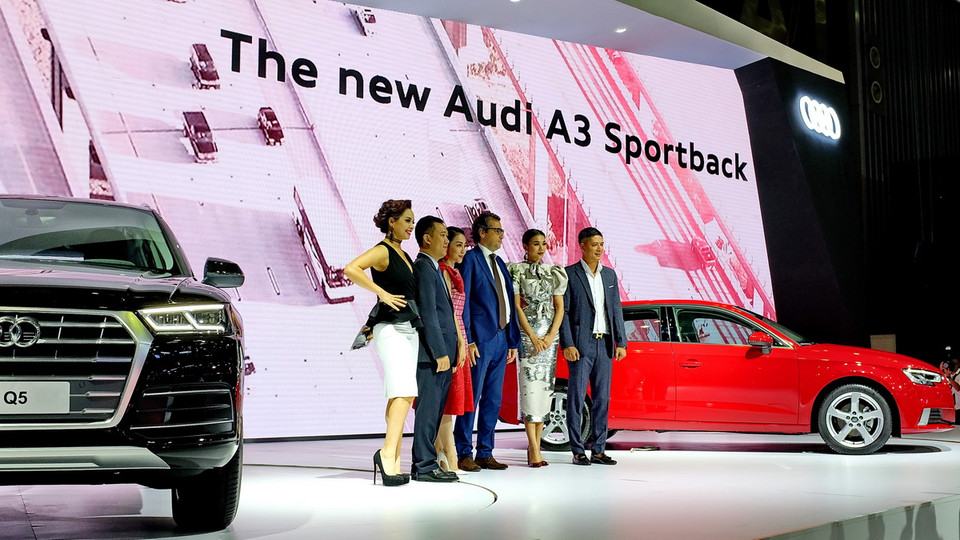 Lễ ra mắt mẫu xe A3 mới của Audi tại triển lãm. (Ảnh: Thế Anh/Vietnam+)