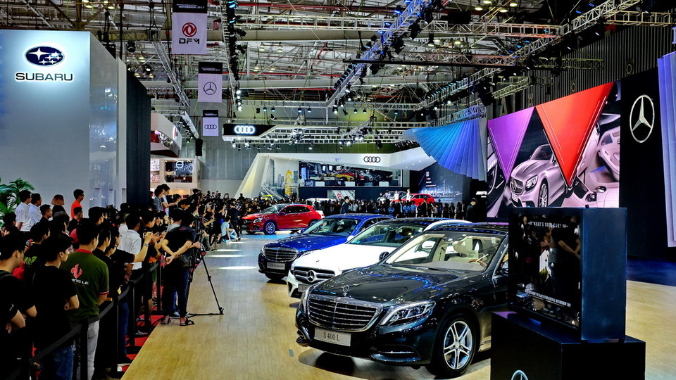 VIMS 2017 trưng bày hơn 100 mẫu xe của 13 thương hiệu danh tiếng. (Ảnh: Thế Anh/Vietnam+)