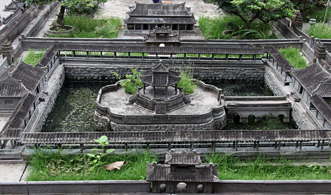 Tái hiện vườn Cơ Hạ trong Hoàng Thành Huế, do vua Thiệu Trị lập nên vào năm 1843. 