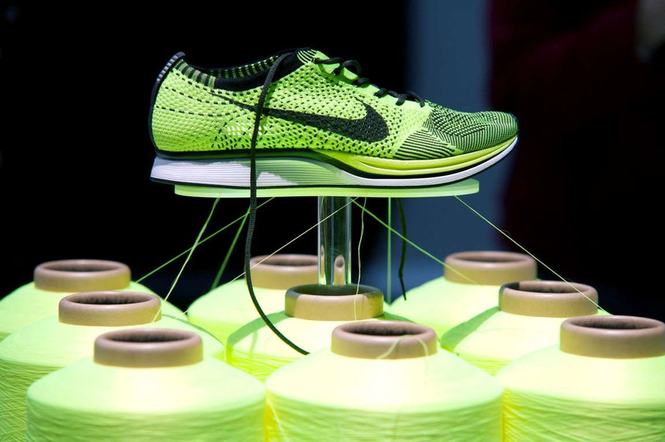 Nike là thương hiệu đồ thể thao được các ngôi sao lớn như Cristiano Ronaldo, Carmelo Anthony, Wayne Rooney, Neymar, Rory McIlroy, Tiger Woods, Roger Federer và Maria Sharapova tin dùng. (Nguồn: AFLO)