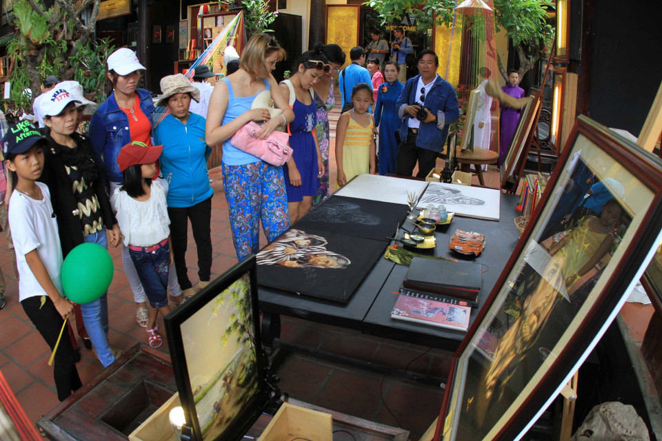 XQ Nha Trang luôn là điểm thu hút du khách tham quan du lịch văn hóa. (Ảnh: Nhật Anh/TTXVN)