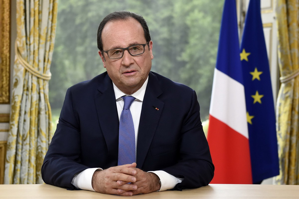 Tổng thống Pháp Francois Hollande phát biểu trên truyền hình nhân lễ kỷ niệm ngày Quốc khánh ở Paris. (Nguồn: AFP/ TTXVN)