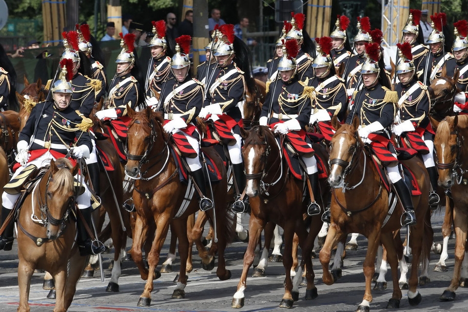 Diễu binh trong ngày Quốc khánh ở Paris. (Nguồn: AFP/ TTXVN)