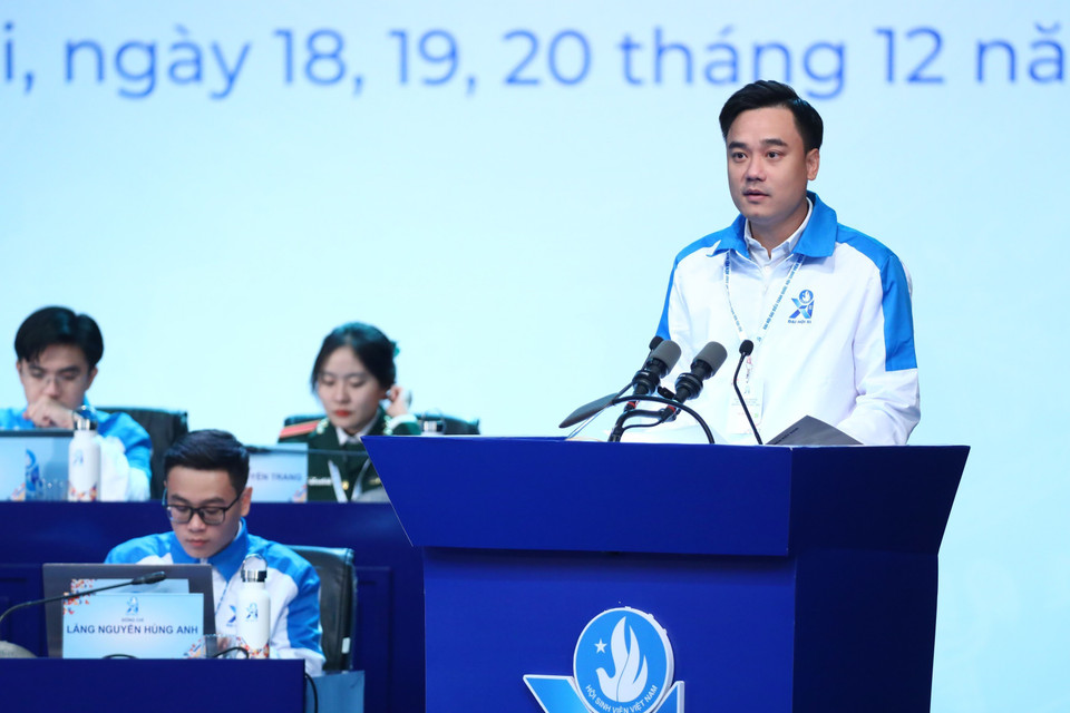 Đồng chí Trần Văn Đăng, Ủy viên Ban Chấp hành Trung ương Hội Sinh viên Việt Nam khóa X, Phó Bí thư Tỉnh đoàn, Chủ tịch Hội Sinh viên Việt Nam tỉnh Bắc Ninh, Trưởng Ban Kiểm tra tư cách đại biểu, phát biểu. (Ảnh: Minh Đức/TTXVN)