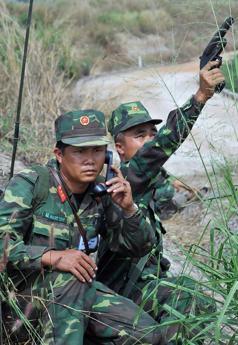 Lực lượng thông tin bảo đảm liên lạc thông suốt trong đợt diễn tập. (Ảnh: Trọng Đức/TTXVN)