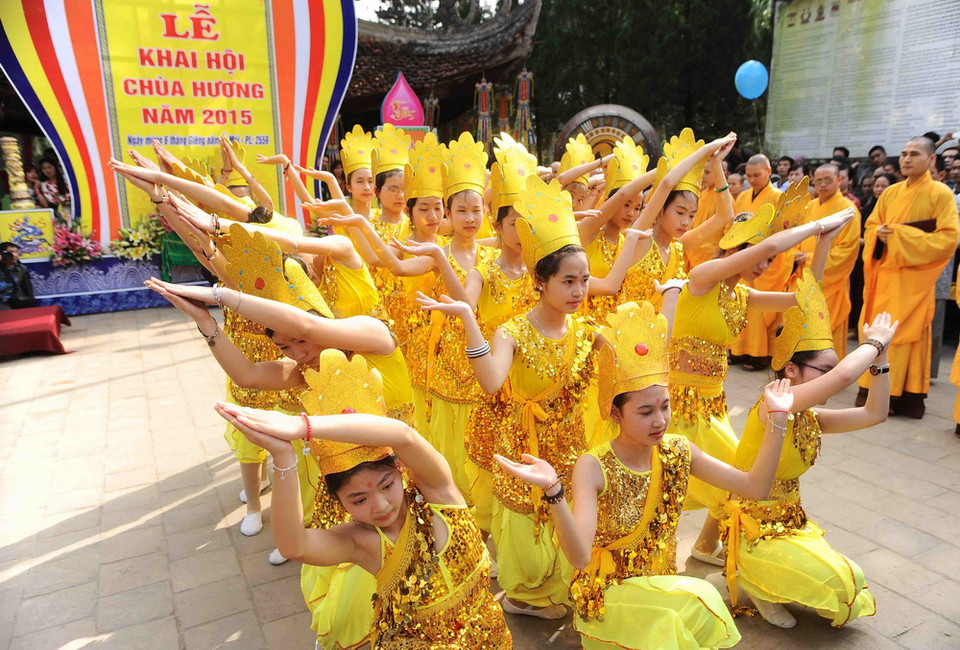 Biểu diễn nghệ thuật trong lễ khai Hội. (Nguồn: Minh Đức/TTXVN)