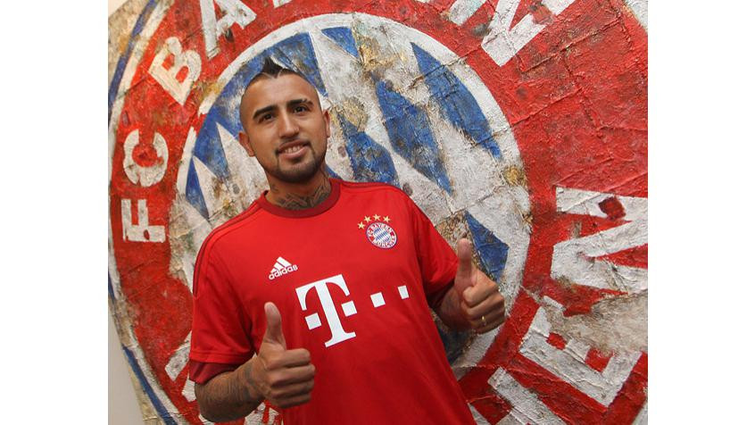 Arturo Vidal trong màu áo câu lạc bộ mới. Anh cho biết đang rất háo hức muốn cùng Bayern Munich chinh phục thật nhiều danh hiệu mới, đặc biệt là chiếc cúp Champions League. (Nguồn: FC​Bayern)
