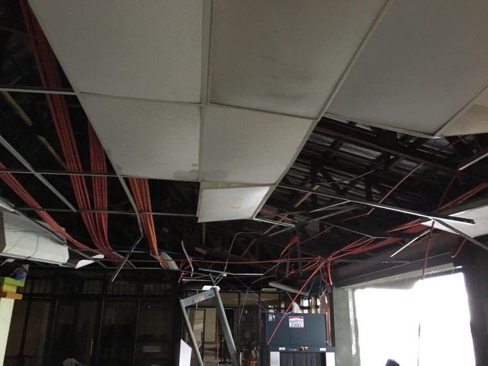 Nhà ga sân bay Tuguegrao bị bão phá nát. (Nguồn: philstar.com)