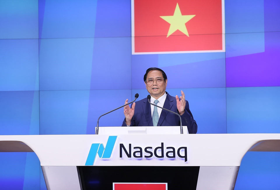 Thủ tướng phát biểu khi đến thăm Sàn Giao dịch Chứng khoán Nasdaq. (Ảnh: Dương Giang/TTXVN)