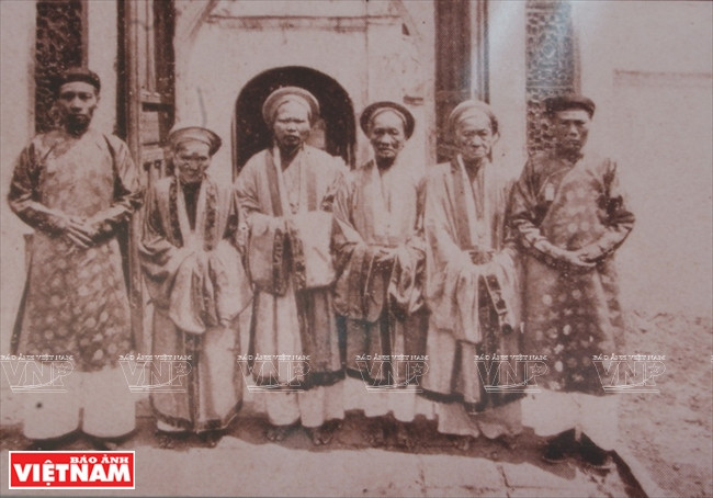  Ảnh chụp các nữ quan và thái giám thời Nguyễn. (Ảnh: Nguyễn Vũ Thành Đạt/Báo Ảnh Việt Nam)