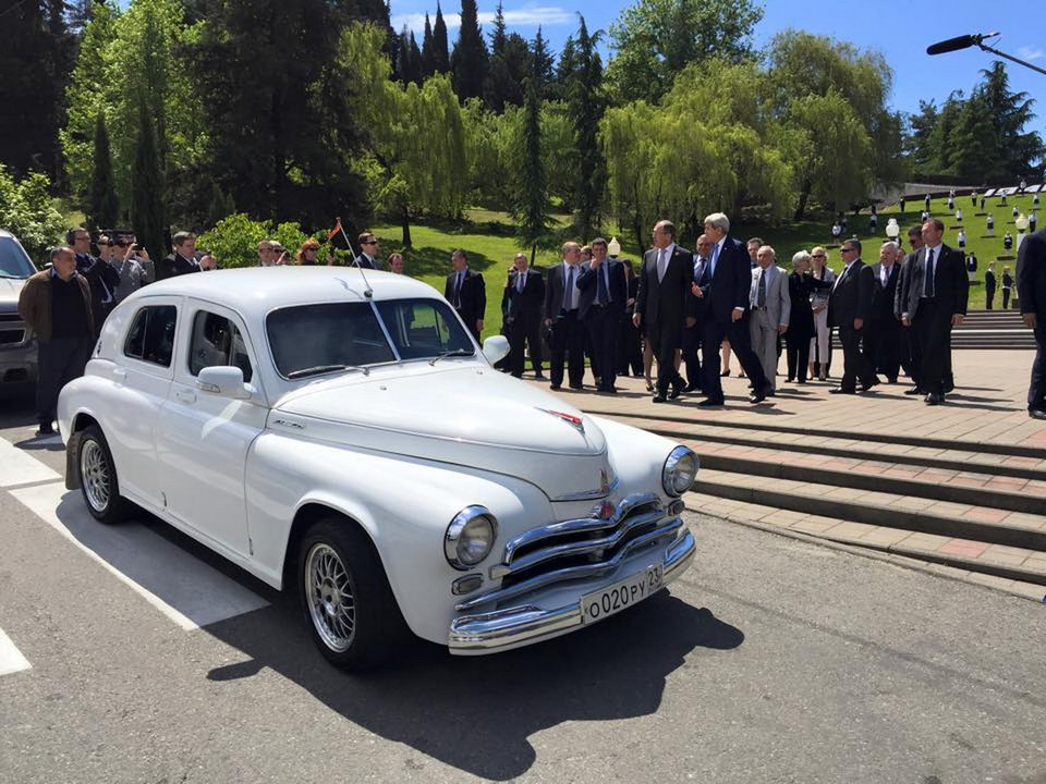 Chiếc xe “Chiến thắng” của Ngoại trưởng Nga. (Ảnh: Maria Zakharova)