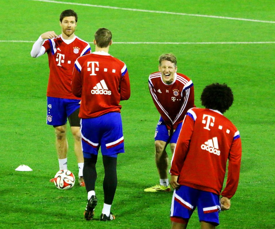 Các cầu thủ Bayern rất sảng khoái và thư giãn với bài tập luyện (Nguồn: Fcb.de)