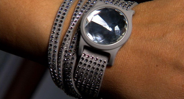 Thiết bị đeo tay thông minh thời trang Misfit Swarovski Shine.