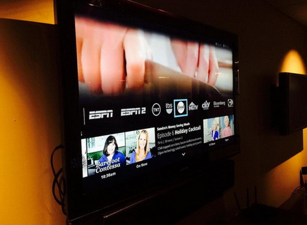 Tivi thông minh tích hợp xem truyền hình trực tuyến. Loại tivi này được dự báo sẽ thay thế dần loại tivi xem truyền hình qua cáp hiện nay.