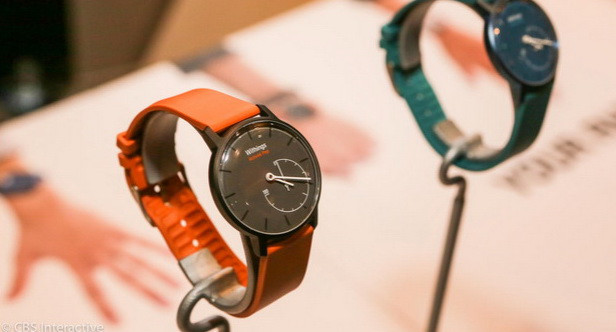 Mẫu đồng hồ thông minh Withings Activite Pop.