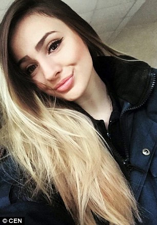 Thí sinh Elizaveta Kadetova hy vọng có thể ghi điểm với ban giám khảo bằng mái tóc dài của mình. (Nguồn: Dailymail)