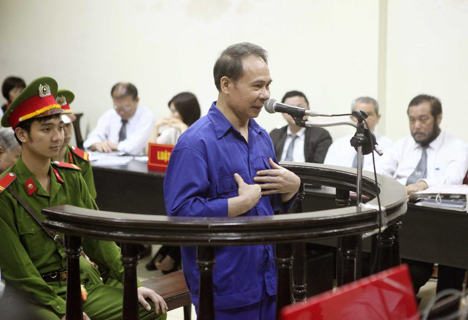 Bị cáo Mai Văn Phúc, nguyên Tổng giám đốc Vinalines trả lời câu hỏi thẩm vấn của Hội đồng xét xử. (Ảnh: Doãn Tấn/TTXVN)