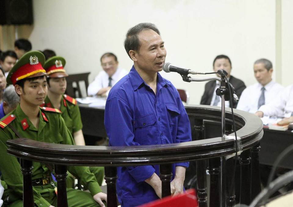 Bị cáo Mai Văn Phúc, nguyên Tổng giám đốc Vinalines trả lời câu hỏi thẩm vấn của Hội đồng xét xử. (Ảnh: Doãn Tấn/TTXVN)