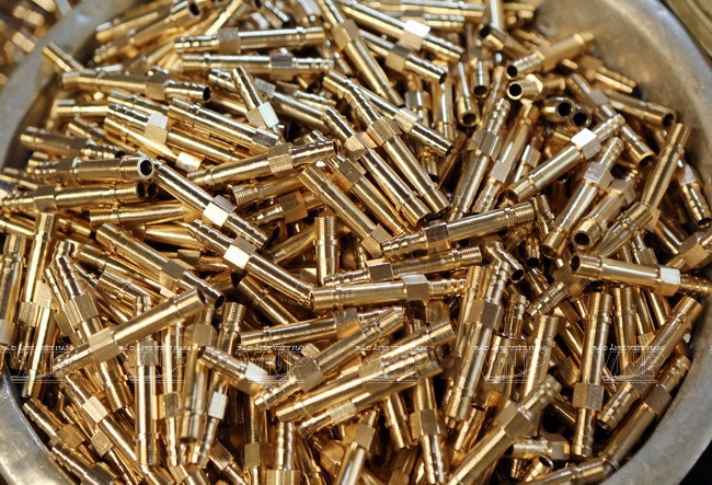  Sản phẩm đinh ốc sản xuất tại làng nghề. (Ảnh: Trịnh Văn Bộ/Báo ảnh Việt Nam)