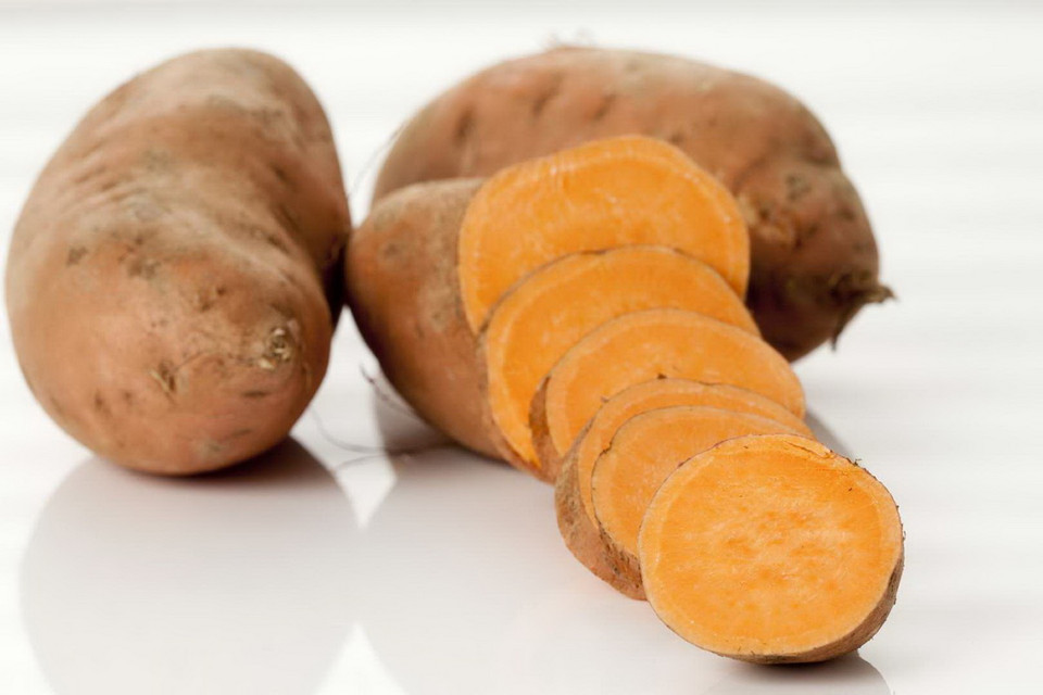 Khoai lang giúp chống lão hóa làn da nhờ hàm lượng cao vitamin A cao. (Nguồn: Corbis)
