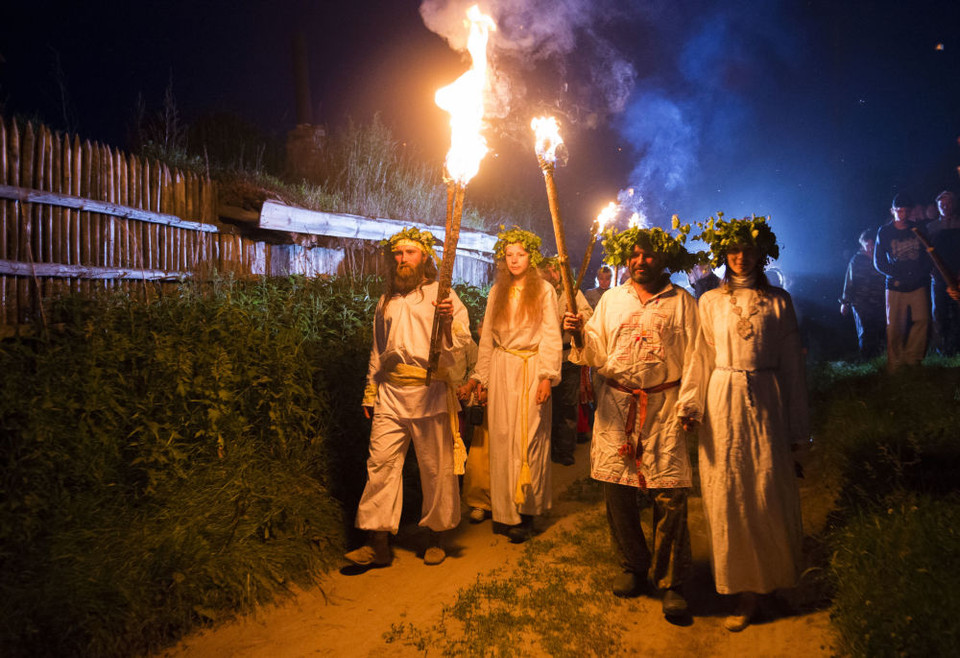 Tái hiện những nghi lễ Hạ chí là tâm điểm của sự kiện. (Nguồn: Sputniknews)