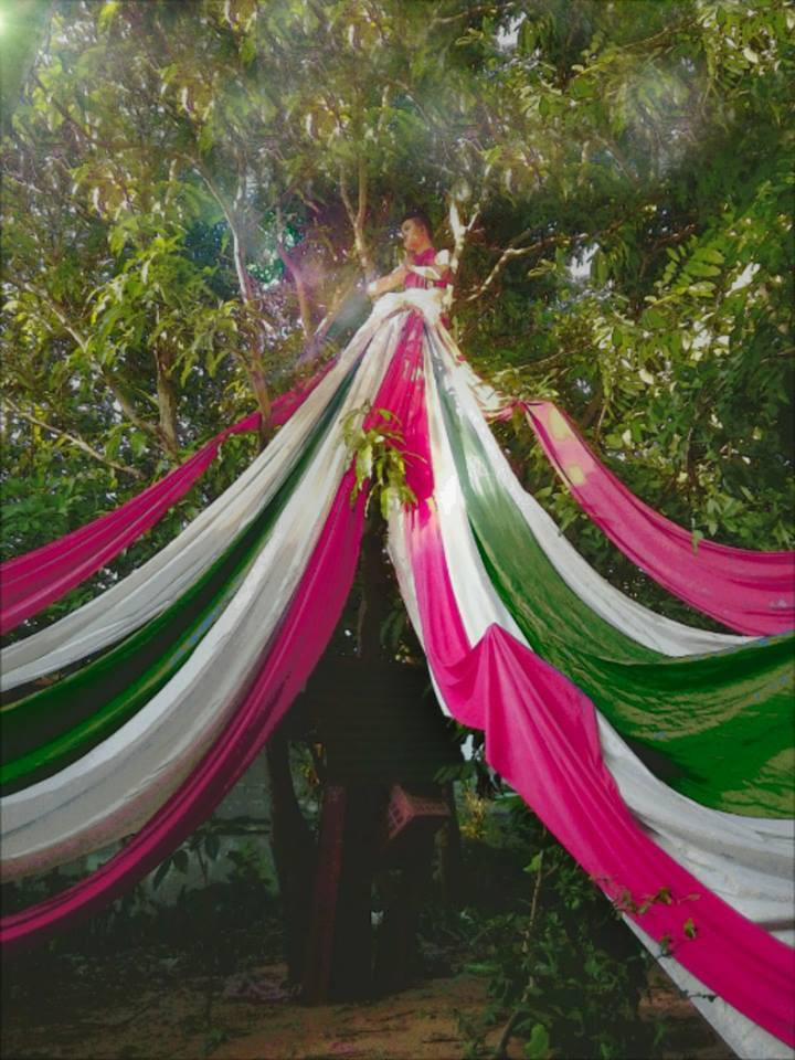 Chàng thanh niên này tự xưng là 'Thai ban Fashionist' trên Instagram và đăng tải nhiều tấm hình 'không ai dám làm.' (Nguồn: CCTVNews)