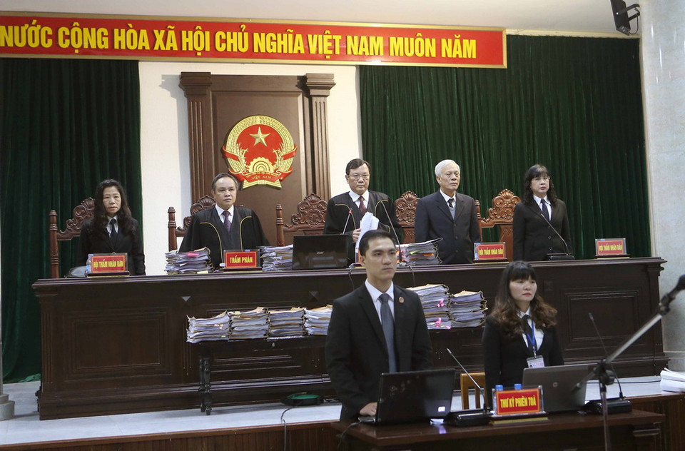 Hội đồng xét xử Trịnh Xuân Thanh và đồng phạm. (Ảnh: Doãn Tấn/TTXVN)