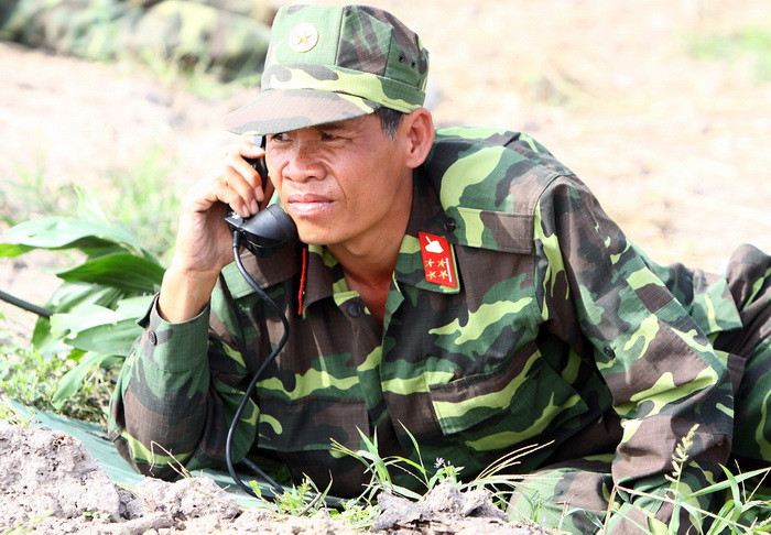 Bộ đội thông tin huấn luyện sẵn sàng chiến đấu. (Ảnh: Trọng Đức - TTXVN)