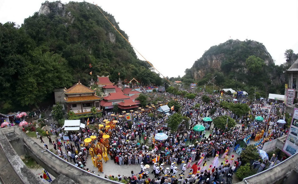 Quang cảnh Lễ hội Quán Thế Âm 19/2 – Ngũ Hành Sơn. (Ảnh: Trần Lê Lâm/TTXVN)