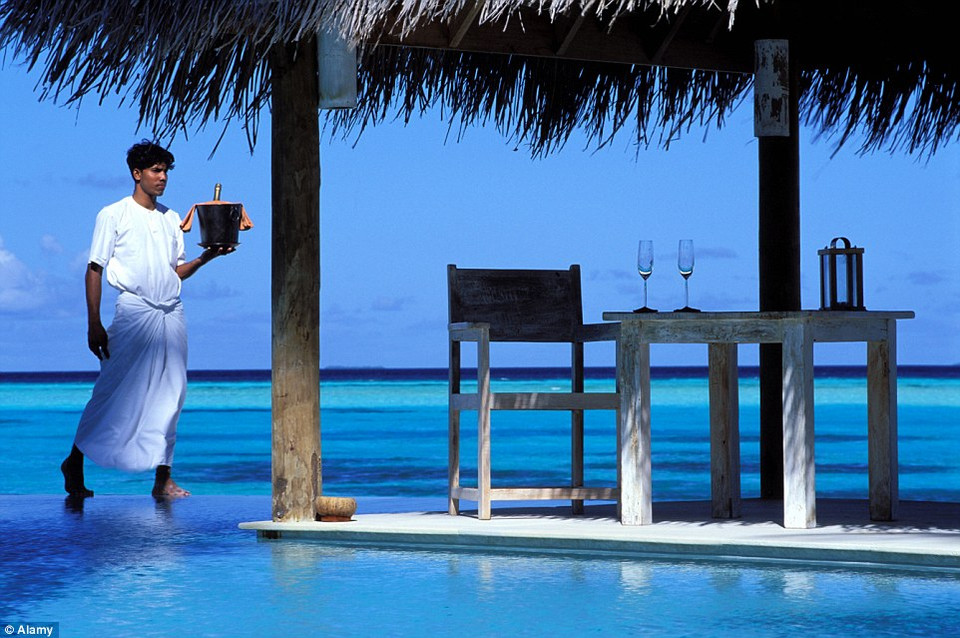 Ngoài ra, mỗi biệt thự còn đi kem với dịch vụ quản gia cá nhân, giúp bạn có một kỳ nghỉ thoải mái nhất có thể. (Nguồn: Dailymail)