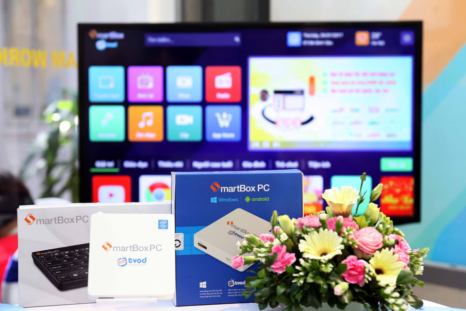 Máy được trang bị bộ vi xử lý Intel 64-bit lõi tứ 1.33GHz, Ram 2GB, chip đồ họa Intel HD Graphic (gen7). (Ảnh: Doãn Đức/Vietnam+)