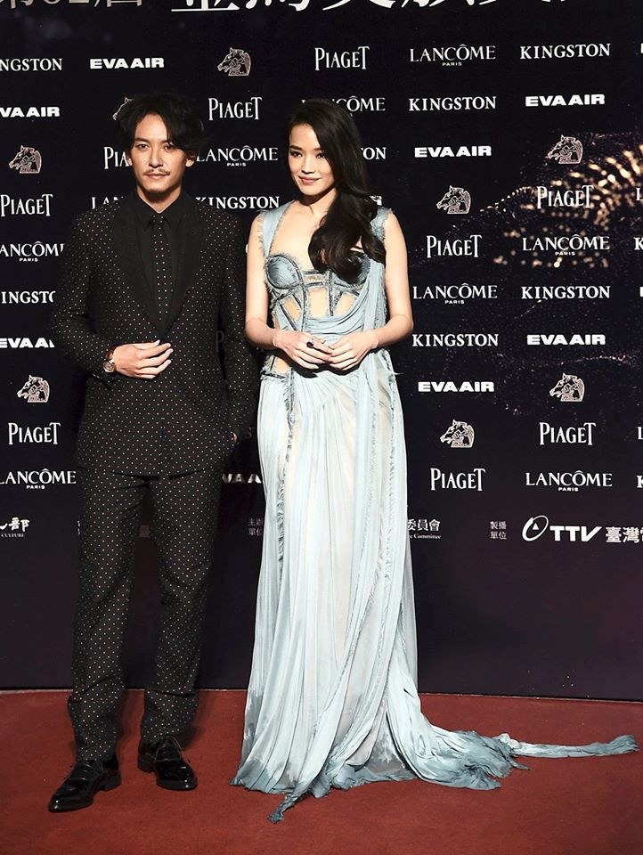 Nữ diễn viên Thư Kỳ và bạn diễn Trương Chấn cùng đóng vai chính trong bộ phim 'Thích Khách' của đạo diễn Hầu Hiếu Hiền, bộ phim đã giành được nhiều giải thưởng lớn tại lễ trao giải. (Nguồn: CCTVNews)