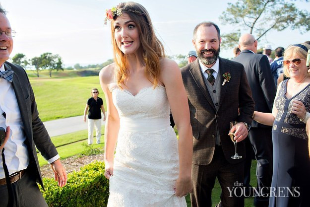 Gia đình và bạn bè của cô dâu chú rể đã vỗ tay khi lễ cưới có sự tham gia của Tổng thống. (Nguồn: theyoungrens.com)