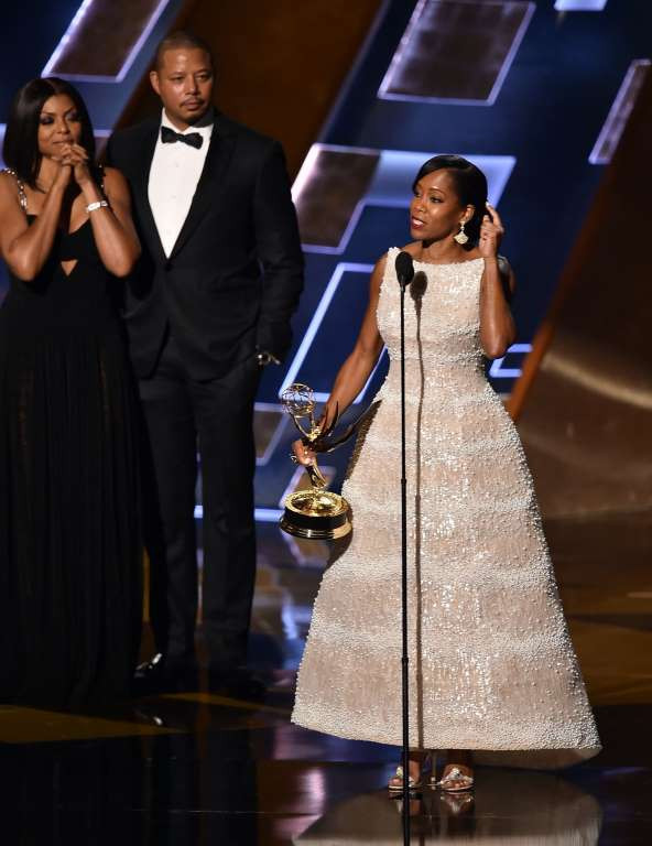 Nữ diễn viên phụ phim truyền hình ngắn, phim điện ảnh xuất sắc: Regina King (phải) trong phim 'American Crime.' (Nguồn: Getty Images)