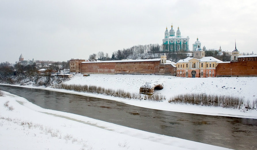 Điện Kremlin ở Smolensk từng trải qua nhiều trận đánh bởi thành phố này được coi là cửa ngõ để vào Moskva. (Nguồn: Sputniknews)