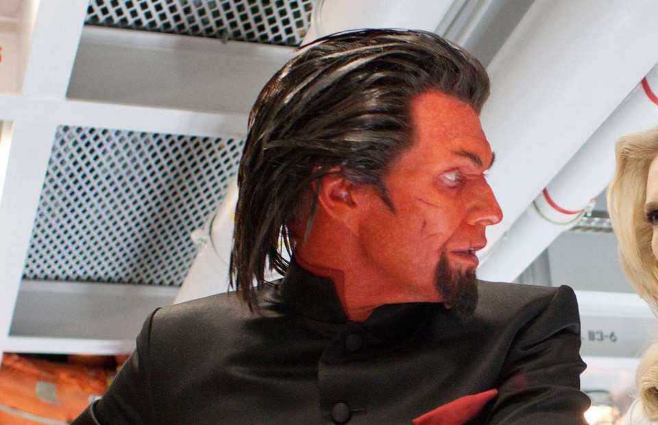  Azazel tuyên bố ông là một trong những người đột biến lâu đời nhất. (Nguồn: Rex)