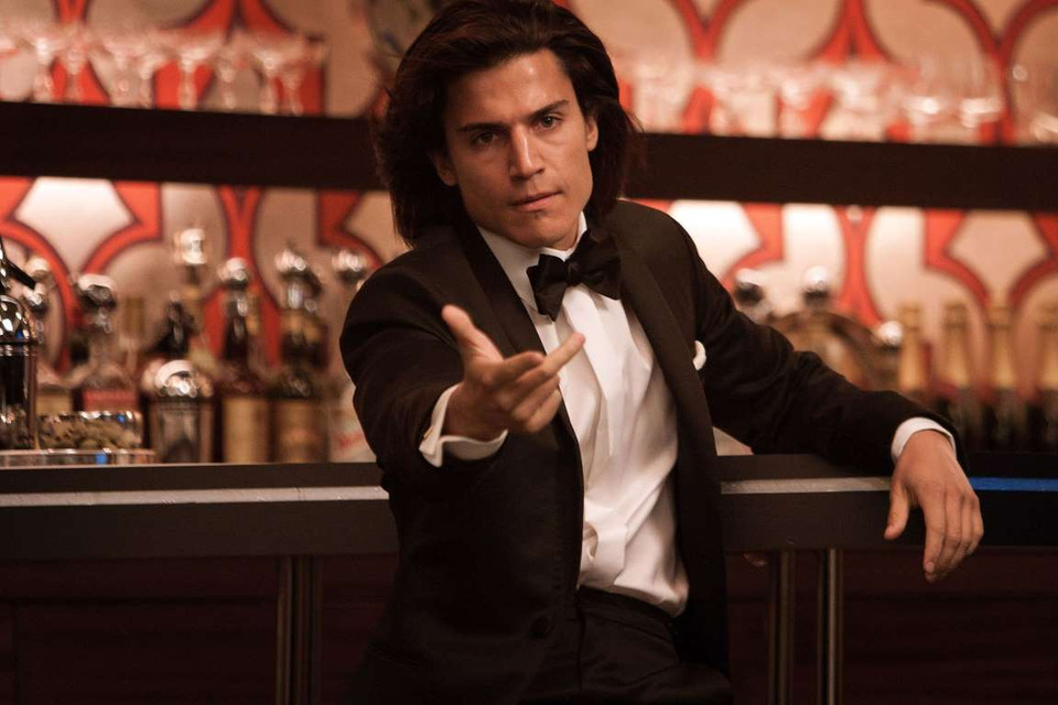 Riptide là một thành viên của nhóm được gọi là Brotherhood of Mutants, gồm Azazel, Angel Salvadore, Mystique và Magneto. (Nguồn: Rex)