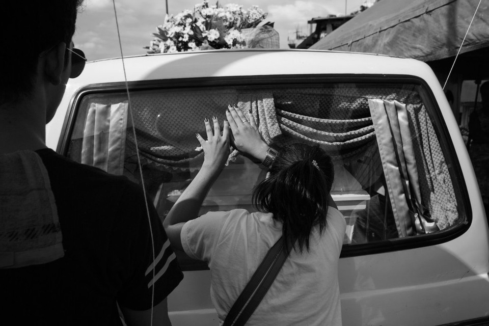 Tang lễ của Alex Hongco (31 tuổi). Anh đã bỏ lại vợ và 6 đứa con nhỏ. (Nguồn: Time)