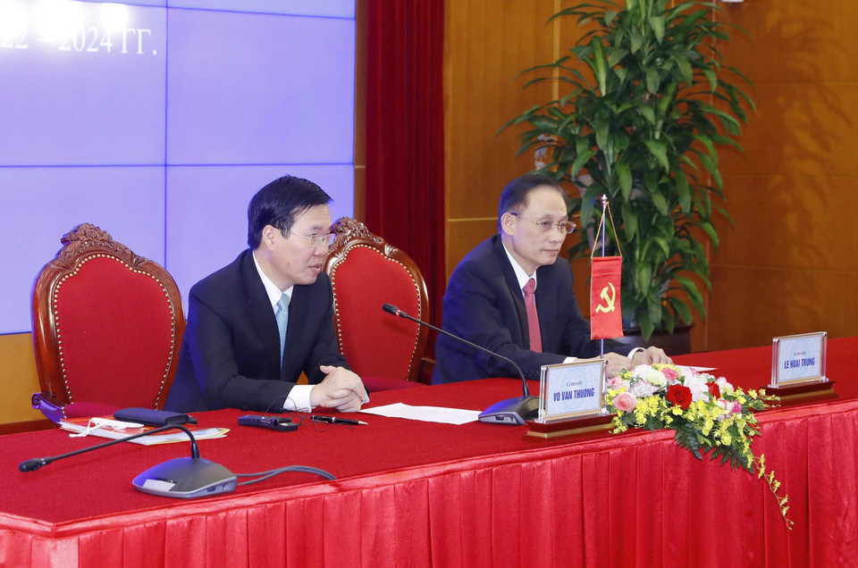 Thường trực Ban Bí thư Võ Văn Thưởng phát biểu tại Lễ ký trực tuyến Biên bản hợp tác giữa Đảng Cộng sản Việt Nam và Đảng nước Nga Thống nhất. (Ảnh: Phương Hoa/TTXVN)