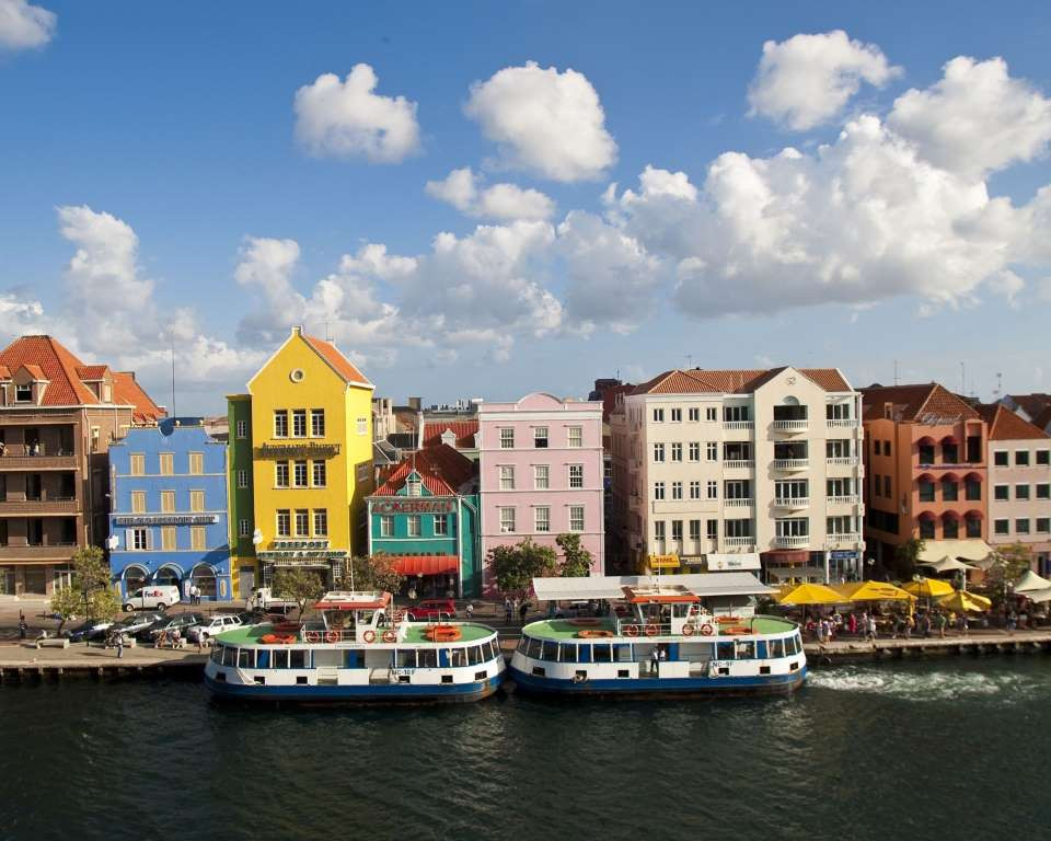 Handelskade, Willemstad, Curacao. (Nguồn: Rex)