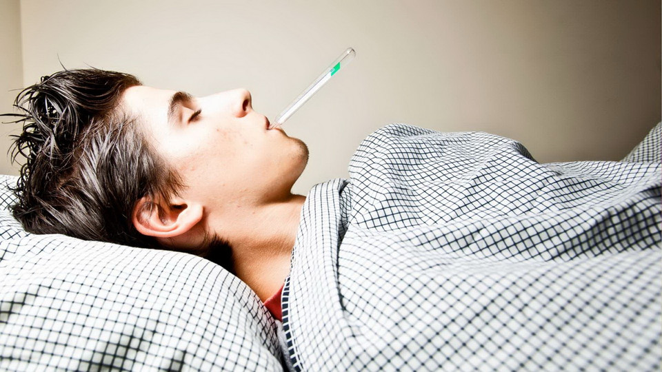 Thường kêu đau đầu hoặc đau bụng. Đây là dấu hiệu cho thấy trẻ sợ tới trường. (Nguồn: Getty Images) 