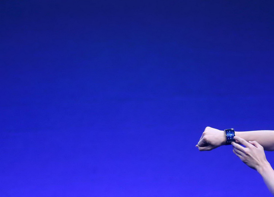 Một kỷ nguyên mới của đồng hồ thông minh đã thực sự bắt đầu với chiếc Gear S của Samsung. (Nguồn: Reuters)