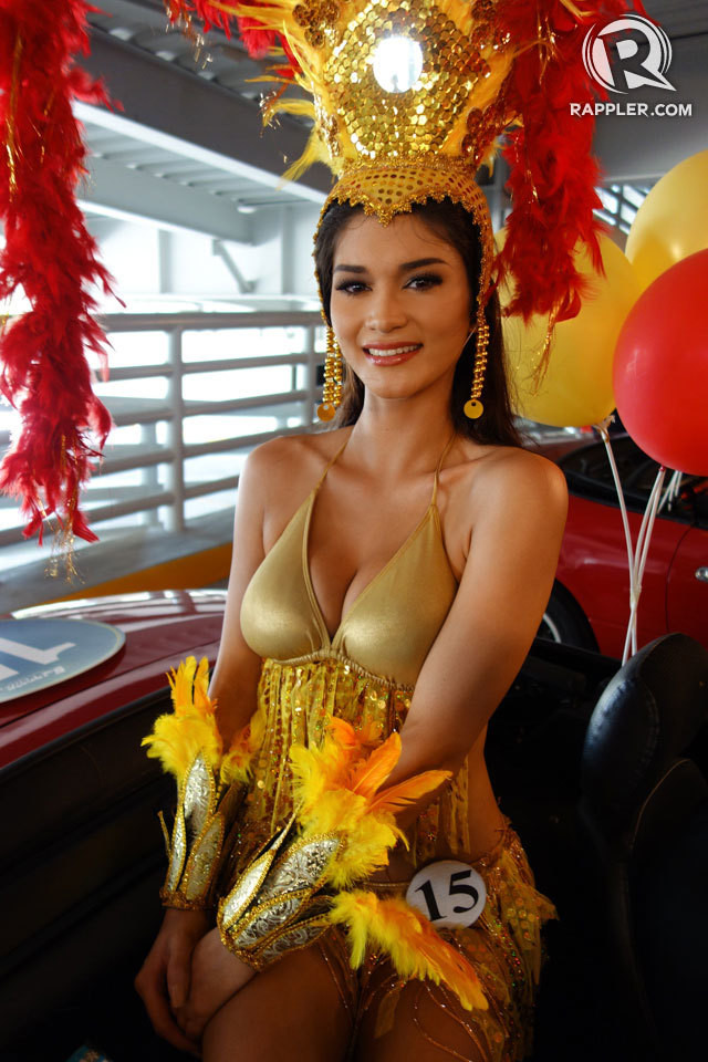 Hoa hậu Wurtzbach với số báo danh 15 tại cuộc diễu hành của các thí sinh. (Nguồn: rappler)