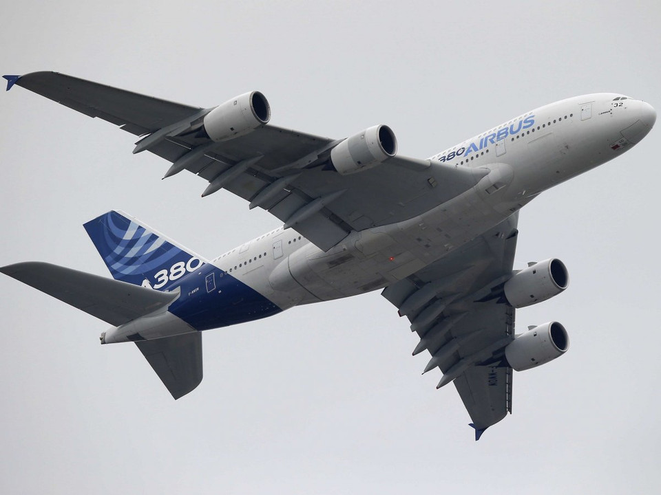 Máy bay A380 của Airbus là máy bay thương mại lớn nhất trong lịch sử. (Nguồn: businessinsider)