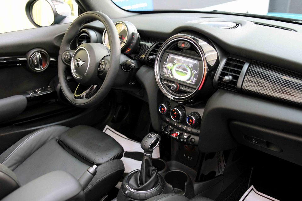 Khi kết hợp với hộp số tự động 6 cấp, xe có khả năng tăng tốc từ 0-100 km/h trong 7,1 giây, tốc độ tối đa 228 km/h. (Ảnh: Doãn Đức/Vietnam+)