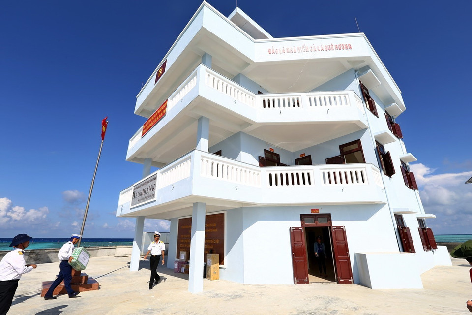 Nhà công vụ trên đảo Cô Lin. (Ảnh: Minh Quyết/TTXVN)