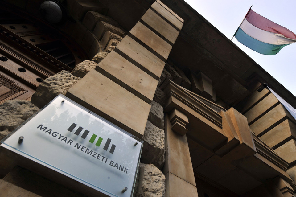 Ngày 27/9/2022, Hội đồng tiền tệ của Ngân hàng quốc gia Hungary (MNB) đã tăng lãi suất cơ bản thêm 125 điểm lên 13%. Đây là lần tăng lãi suất thứ 17 của MNB kể từ tháng 6/2021. Trong ảnh: Trụ sở Ngân hàng quốc gia Hungary (MNB) ở Budapest. (Ảnh: AFP/TTXVN)