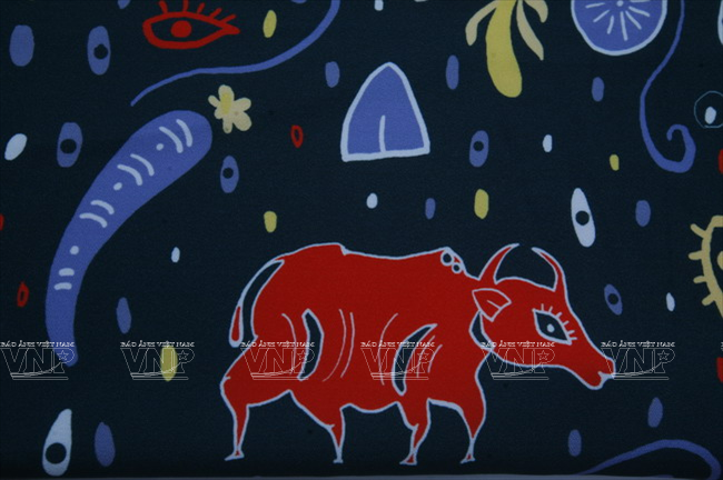  Sự phối màu ấn tượng ở các họa tiết trên các mẫu vẽ của Lucy’s Dream. (Ảnh: Văn Quyền/Báo ảnh Việt Nam)