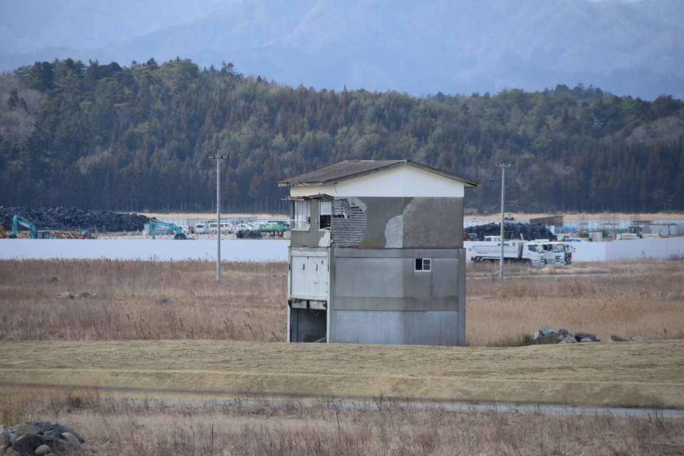Ngôi nhà bị sóng thần phá hủy tại Namie. (Ảnh: Nguyễn Tuyến/Vietnam+)