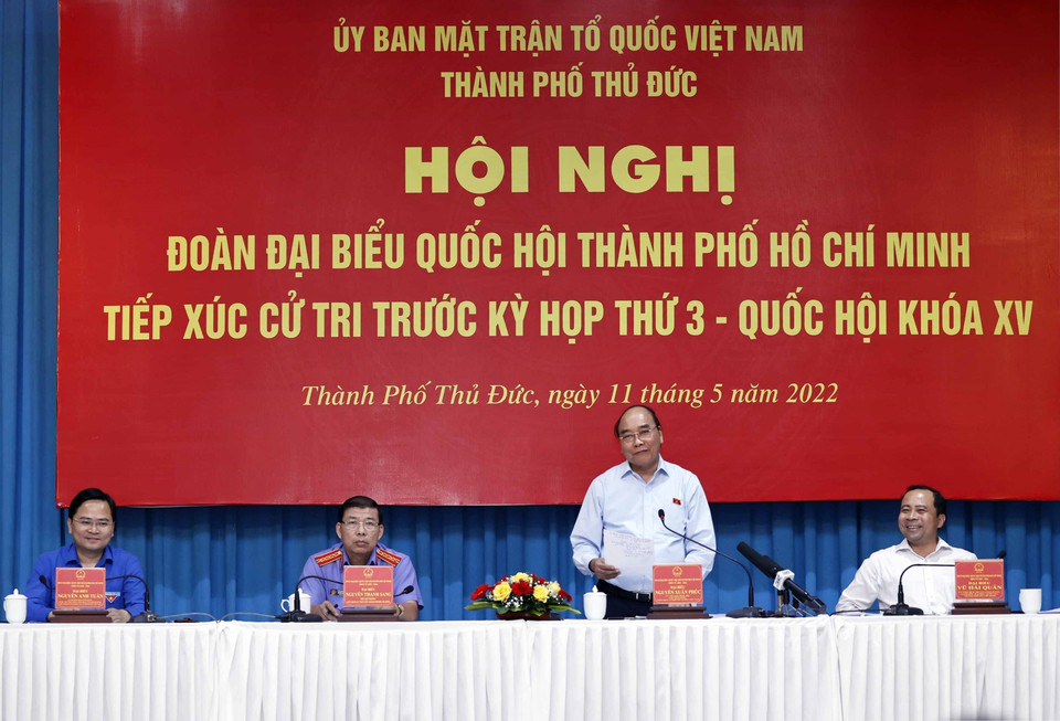 Chủ tịch nước Nguyễn Xuân Phúc phát biểu tại buổi tiếp xúc cử tri tại thành phố Thủ Đức (Thành phố Hồ Chí Minh), chiều 11/5. (Ảnh: Thống Nhất/TTXVN)